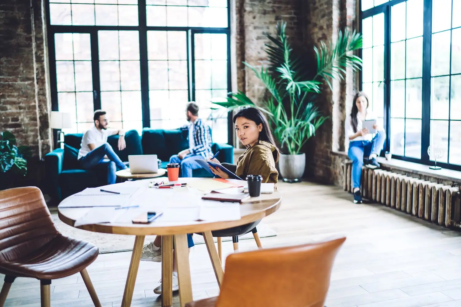 Jak tworzyć przestrzenie coworkingowe przyjazne produktywności