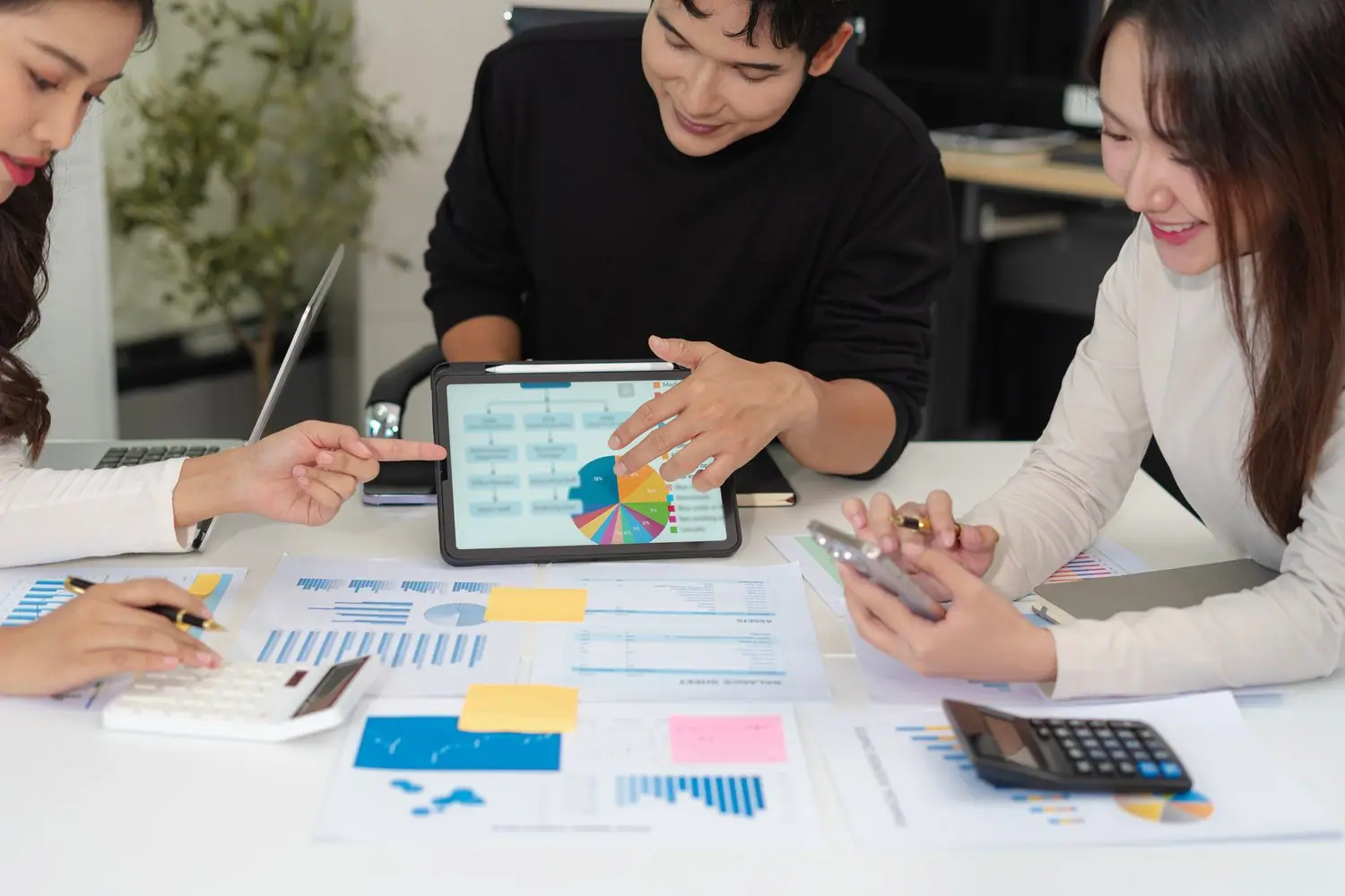 Dlaczego outsourcing księgowości może być opłacalny dla startupów